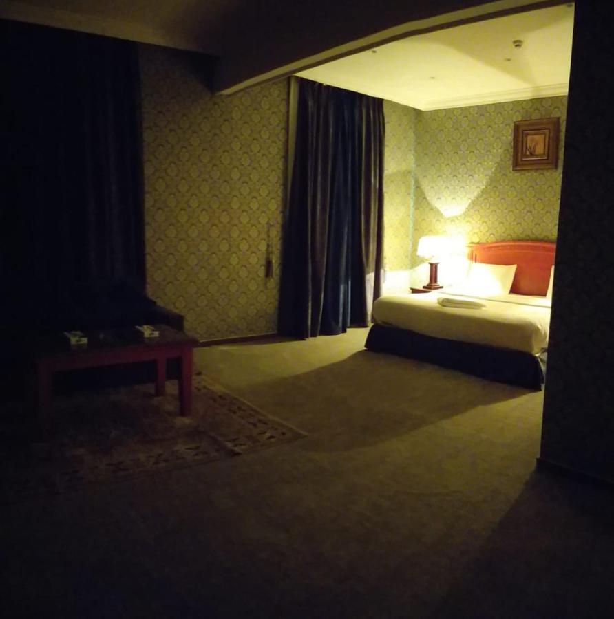 Qasr Al Khalij Hotel Riyad Extérieur photo